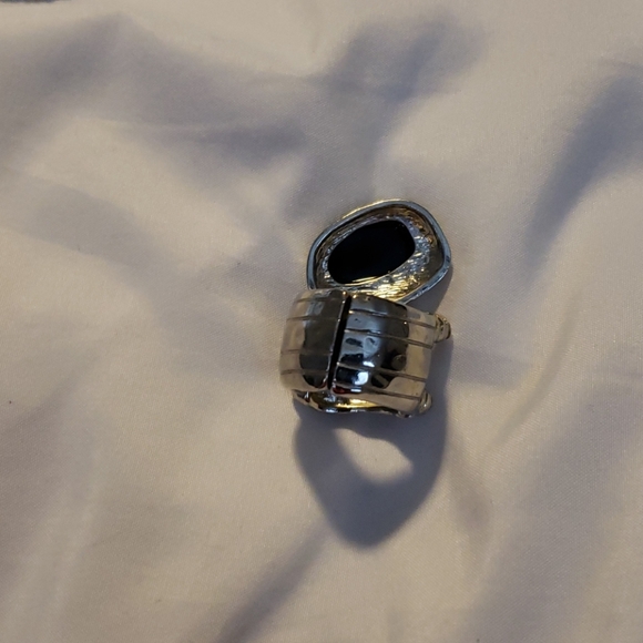 Ring - Picture 2 of 2